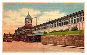 Postcard DE Wilmington - Penn R.R. Station South Bound Platform