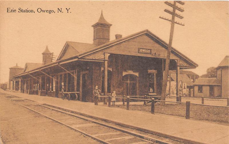 D91/ Owego New York NY Postcard c1910 Erie Railroad Station Depot 6