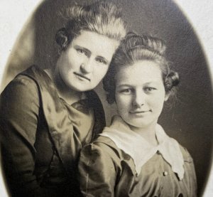 Portrait Love Women Sisters or Lesbians Queer Hairstyle Real Photo Postcard RPPC