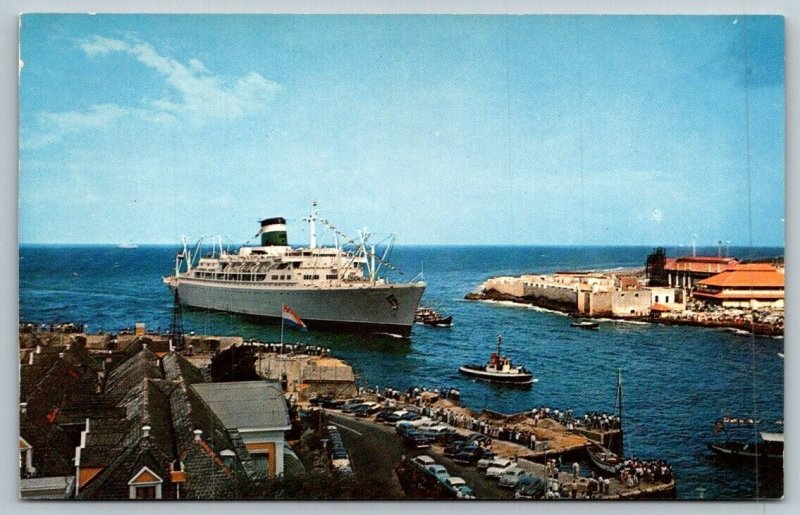1962  Curacao  Harbor Entrance  Canadian Pacific  Empress of Canada  Postcard