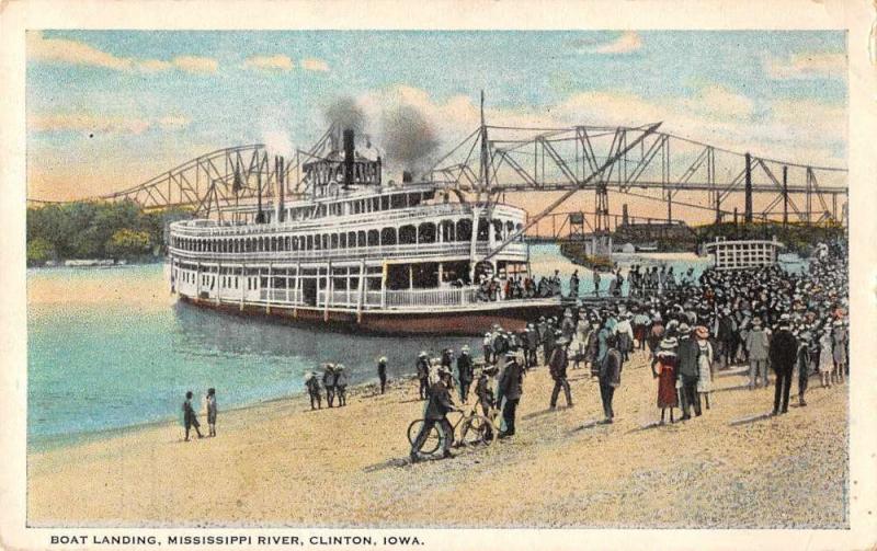 Clinton Iowa view of boat landing Mississippi River antique pc Z18462