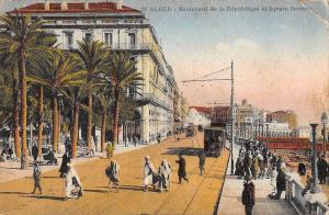 BR46223 Boulevard de la republique et square bressou alger    Algeria