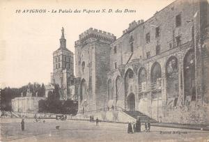 B104793 France Avignon Le Palais des Papes et N. D. des Doms