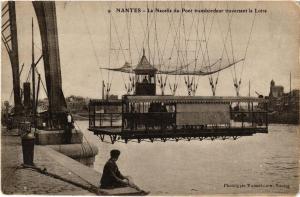 CPA NANTES La Nacelle du Pont transbordeur traversant la Loire (610762)
