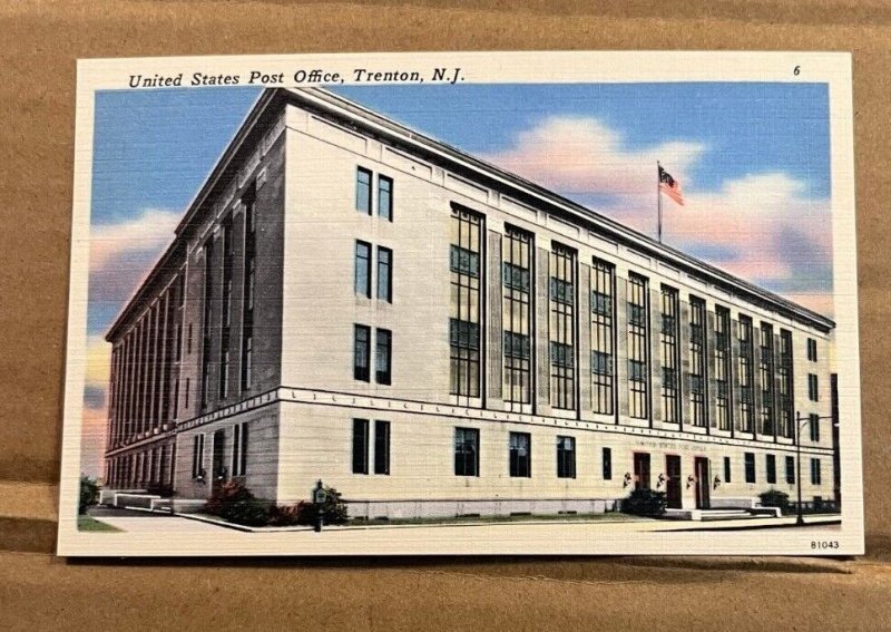 VINT AGE UNUSED LINEN POSTCARD - UNITED STATES POST OFFICE, TRENTON, NEW JERSEY