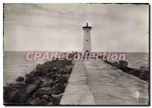 Modern Postcard Le Grau D'Agde and La Jetee Le Phare De La Rive Gauche