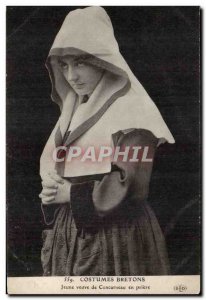 Costumes Breton Old Postcard Jeuen widow of Concarneau in prayer