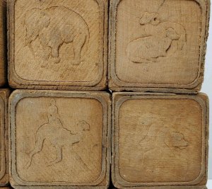 Antique Vtg Wood Blocks Carved Buffalo, Horse, Turkey, Porcupine, Kangaroo, Dog