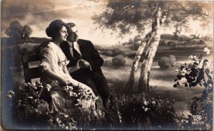 Romantic Couple Vintage RPPC C003