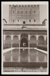 Granada - Alhambra - Torre de Comares y Patio de Arrayanes