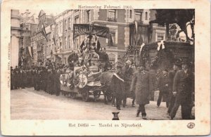 Netherlands Het Défilé Handel en Nijverheid  Amsterdam Vintage Postcard 04.10