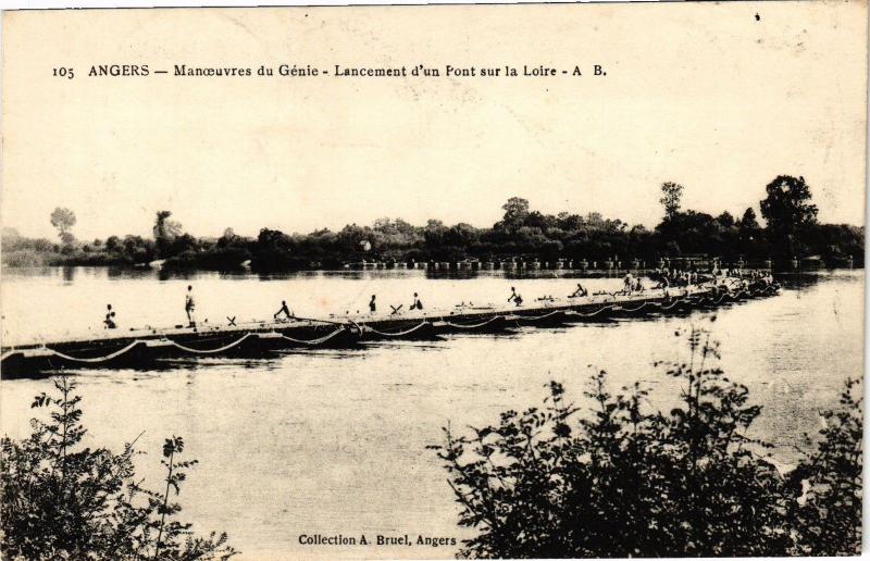 CPA ANGERS-Manoeuvres du Genie-Lancement d'un Pont sur la Loire (189701)