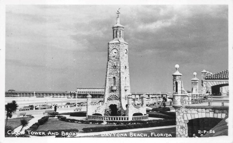 RPPC CLOCK TOWER & BOARDWALK DAYTONA BEACH FLORIDA REAL PHOTO POSTCARD (1940s)