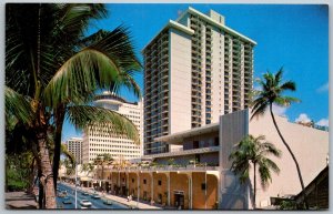 Waikiki Oahu Hawaii 1970s Postcard Waikiki Beachcomber Hotel