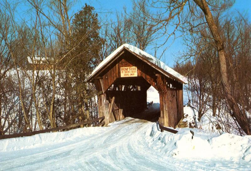 VT - Stowe. Old Covered Bridge Spanning Gold Brook at Stowe Hollow (Vermont)