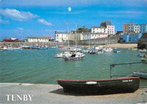 BR89940 tenby ship bateaux from mayor s slip  wales