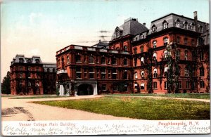 Postcard NY Poughkeepsie Vassar College Main Building