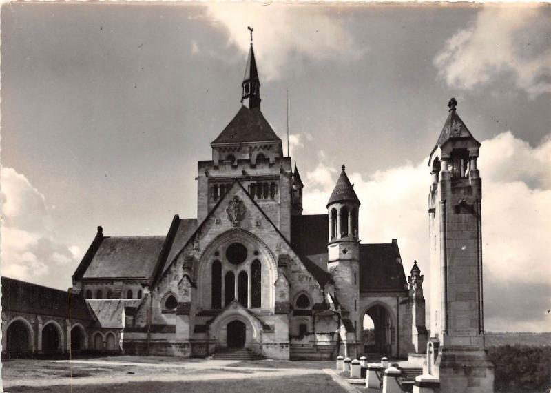 BR10396 dormans marne  lanterne des morts   france