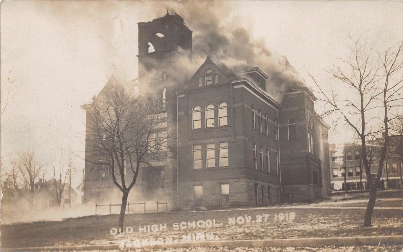 J82/ Jackson Minnesota RPPC Postcard c1910 Old High School Fire Disaster 78