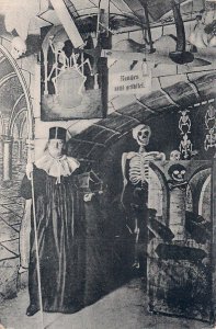 HALLOWEEN RELATED, Dresden Germany, ca. 1910 Haunted House, Catacombs Skeleton 3