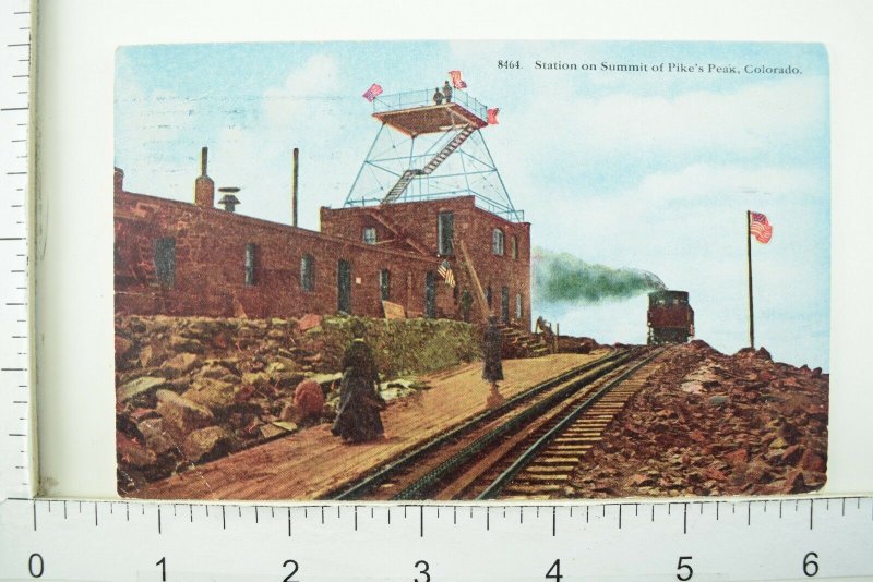 C.1910 Station On Summit Of Pike's Peak Train People Vintage Postcard P40