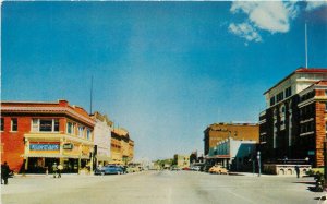 Postcard Arizona Globe Street Scene automobiles US Highway 60-70 23-1112