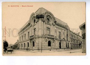 191306 FRANCE BAYONNE Musee Bonnat Vintage postcard