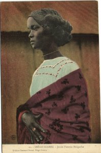 PC MADAGASCAR, DIEGO SUAREZ, JEUNE FEMME MALGACHE, Vintage Postcard (b37958)