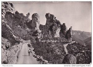 RP; Les Rochers de Blanquefort, GORGES DU TARN, Lozere, France, 10-20s