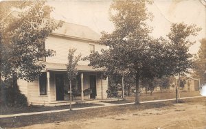 G19/ Syracuse Indiana RPPC Postcard 1908 Home Residence