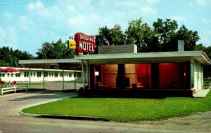 South Dakota Brookings The Brookings Motel 1956