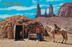USA Utah Bryce Canyon Navajo Indians & their Hogan Vintage Postcard BS.10