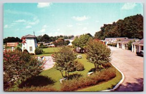 Historic Natchez Mississippi MS Windmill Court Modern Cottages & Garden Postcard