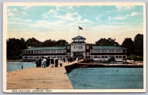 K48/ Lakeside Ohio Postcard c1910 New Pavilion Dock Pier Crowd 383