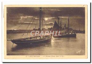 Ouistreham Old Postcard pilot boats in harbor (lighthouse beacon)