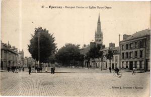 CPA ÉPERNAY - Rempart Perrier et Église Notre-Dame (245394)