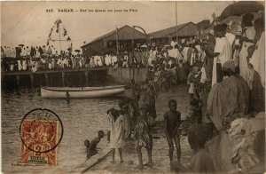 CPA AK Fortier 113 Dakar- Sur les Quais un jour de Fete SENEGAL (812125)