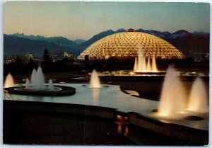 Postcard - Bloedel Conservatory, Queen Elizabeth Park - Vancouver, Canada