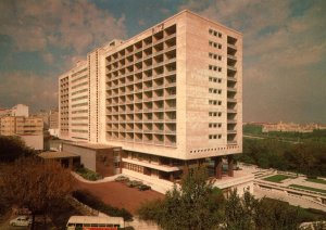 CONTINENTAL SIZE POSTCARD THE RITZ HOTEL AT LISBON PORTUGAL c. 1970s