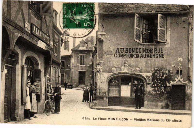 CPA Le Vieux MONTLUCON - Vieilles Maisons (262270)