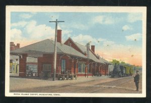 MUSCATINE IOWA ROCK ISLAND RAILROAD DEPOT TRAIN STATION VINTAGE POSTCARD