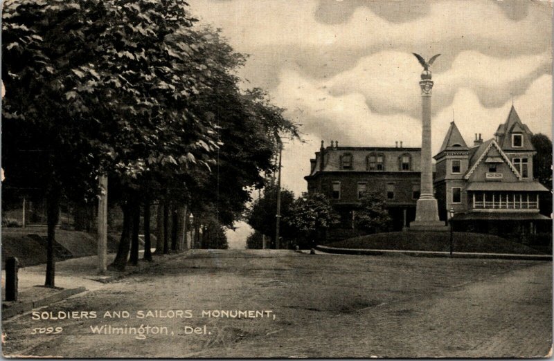 DELAWARE PHOTO POSTCARD: SOLDIERS AND SAILORS MONUMENT, WILMINGTON, DE