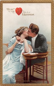 J23/ Valentine's Day Love Holiday Postcard c1910 Kiss Man Woman 98