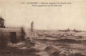 CPA Le HAVRE - Effets de Vagues a la nouvelle Jetée Waves appearance.. (200796)