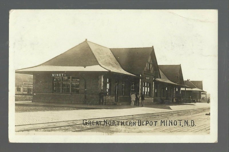 Minot NORTH DAKOTA RPPC 1914 DEPOT Train Station GREAT NORTHERN RAILROAD GN RY