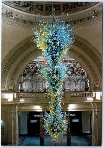 M-80508 V&A Rotunda Chandelier Victoria and Albert Museum London England