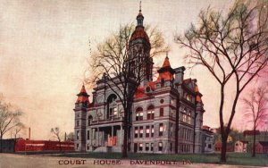 Court House In Front View Historical Building Landmark Davenport Iowa Postcard