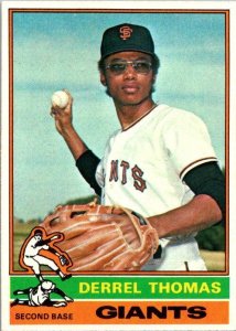 1976 Topps Baseball Card Derrel Thomas San Francisco Giants sk13452