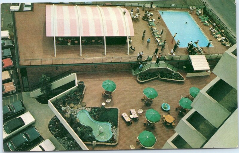 postcard Toronto Ontario Canada - Seaway Towers Motor Hotel - pool and patio