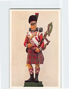 Postcard Piper, 42 Regt., The Black Watch, The Castle, Edinburgh, Scotland